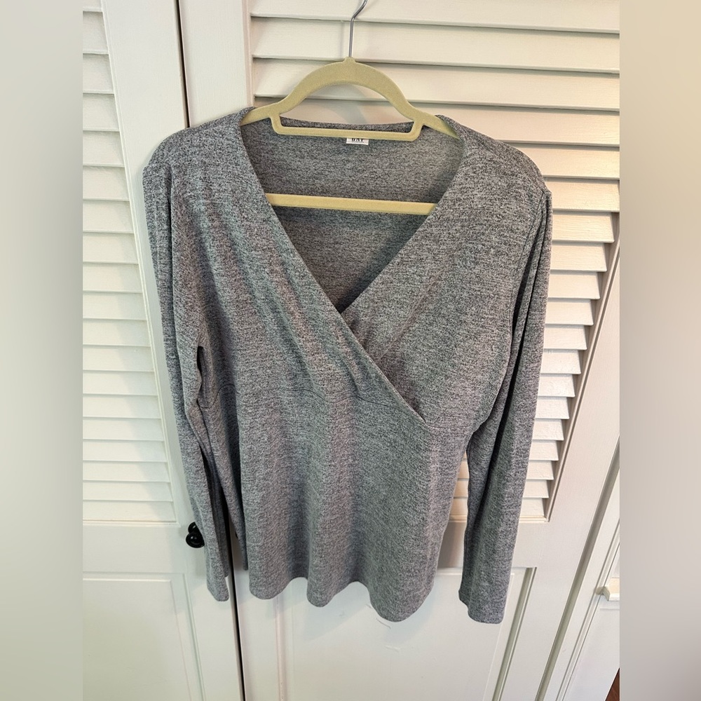 GAP Maternity top